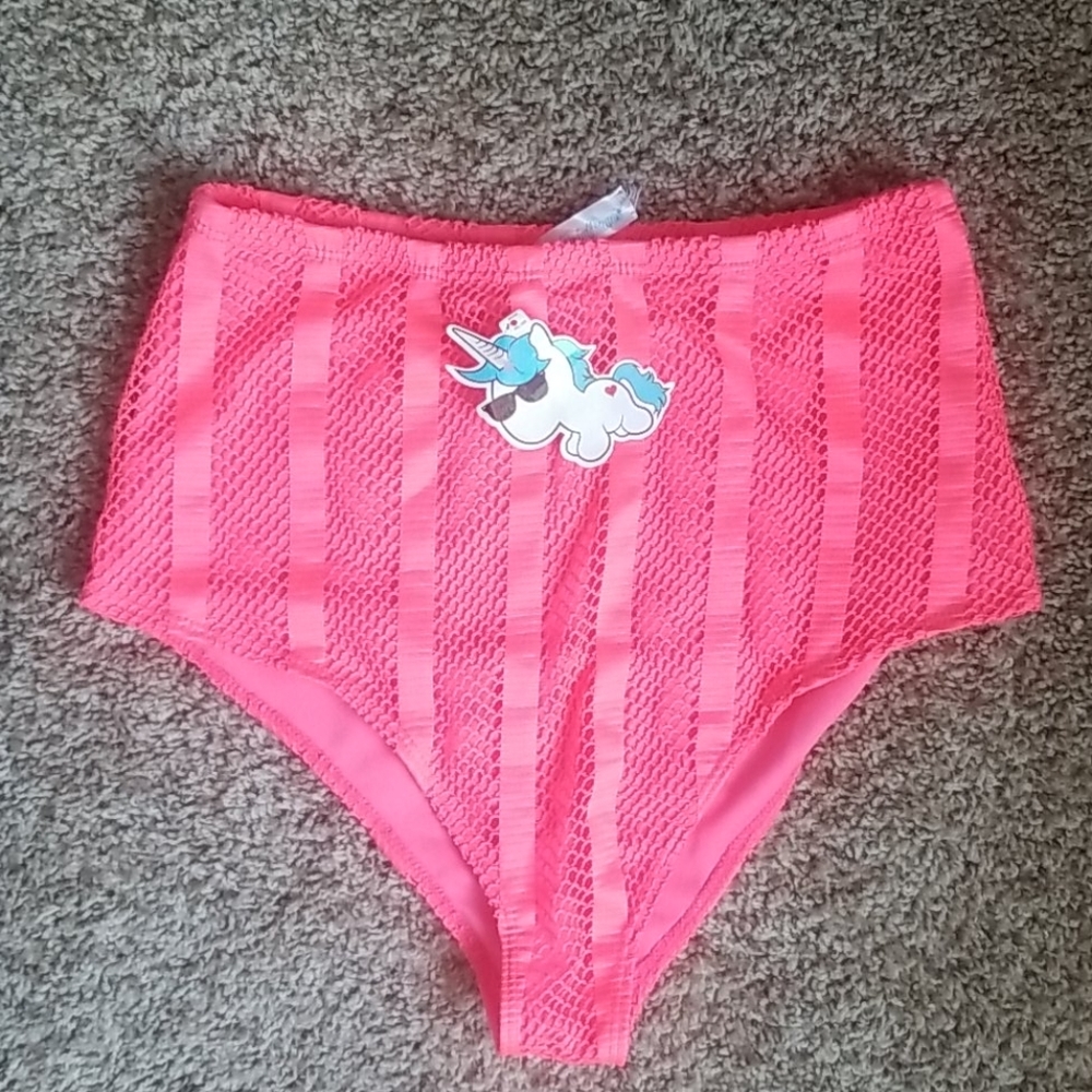 IHeartRaves L Shorts